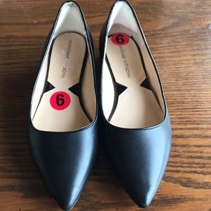 Black leather pointed toe flats worn once EUC